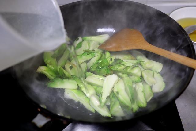 生菜的十種做法最好吃（這菜被稱超生菜）(8)