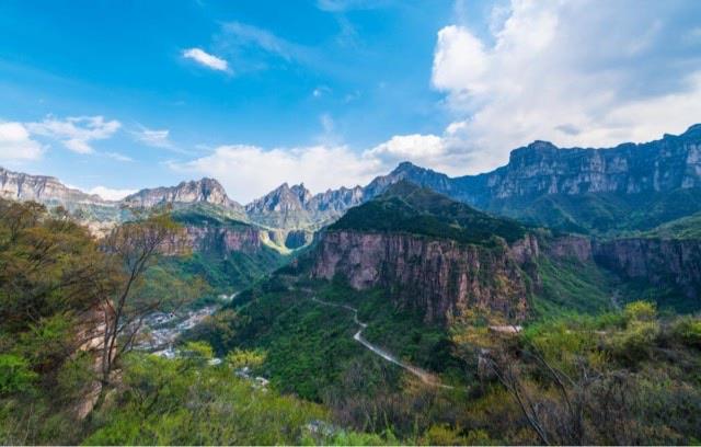 旅游河南省十大名山盤點（河南有哪些著名山峰）  5