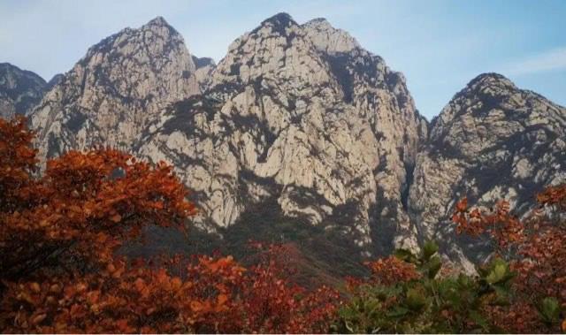 旅游河南省十大名山盤點（河南有哪些著名山峰）  1