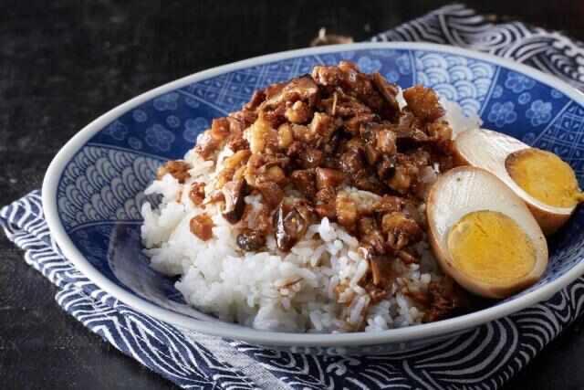 旅游臺灣省必吃的十大特色美食，臺灣鹵肉飯排第一  1